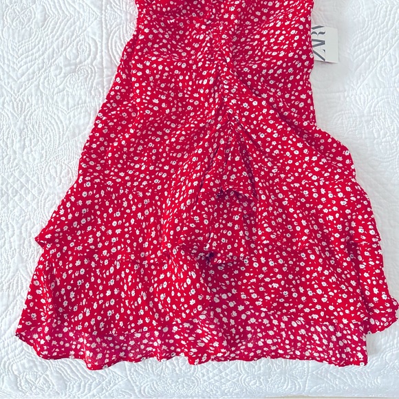 Brand New with Tags Red, Floral, Zara dress! Perfect for the warm weather! NWT!! - Picture 4 of 5